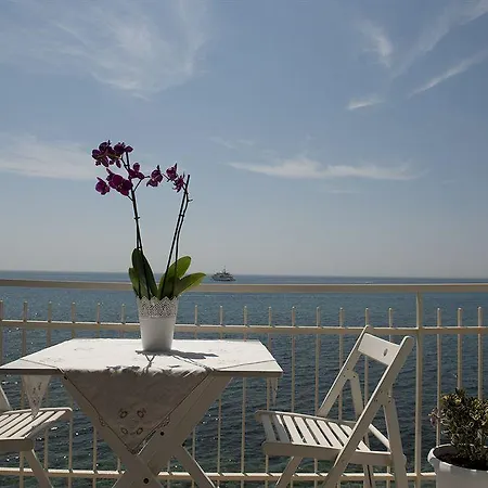 Nina Bed and breakfast 3*