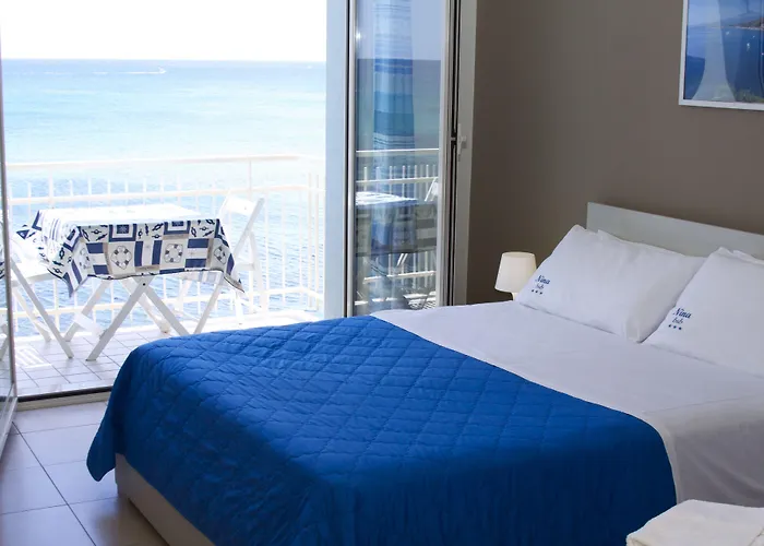 Nina Bed & Breakfast 3*