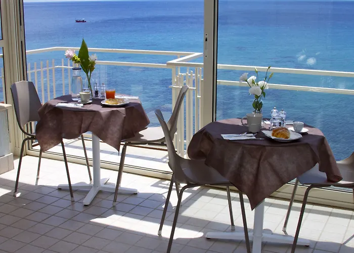 Nina Bed & Breakfast 3*