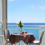 Nina Bed & Breakfast