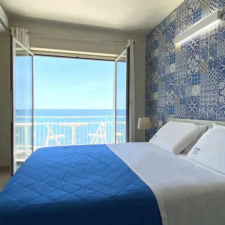 Nina Bed & Breakfast 3*