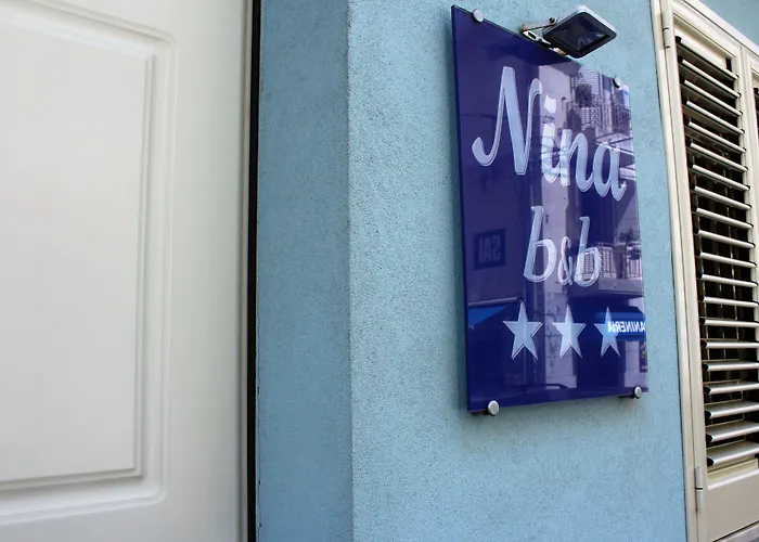 Nina Bed & Breakfast 3*